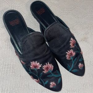 Amanda Gregory Fabric Slides Women’s 41 U.S. 9.5 B Black Embroidered Shoes